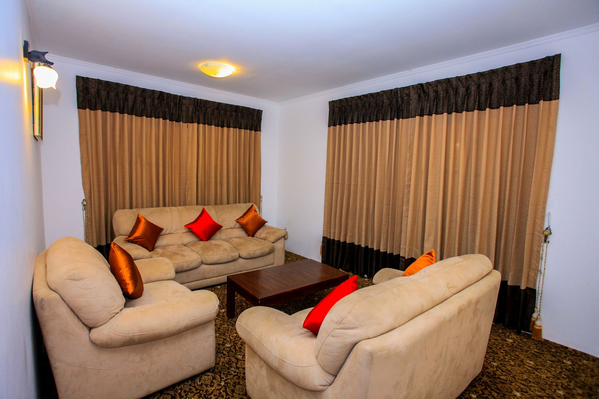 La Cottage Boutique Hotel & Restaurant Nuwara Eliya Exteriör bild